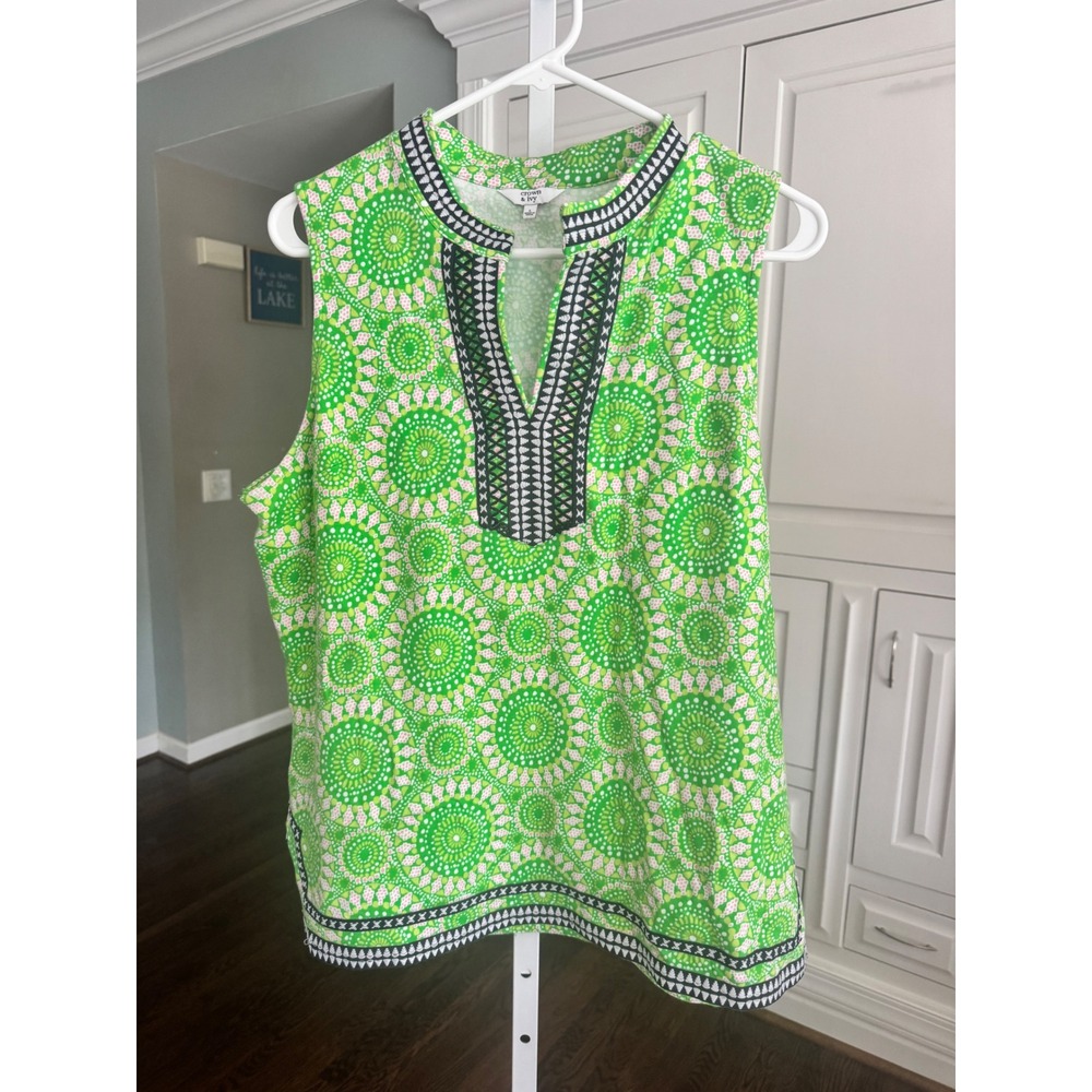 Crown & Ivy Green Pink Medallion Sleeveless Tunic Top Embroidered V-Neck Large